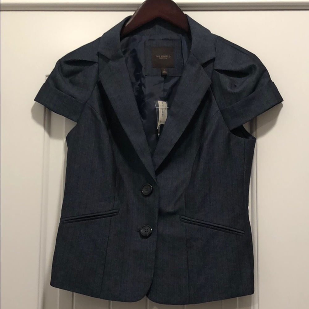Limited short sleeve suit jacket size Small